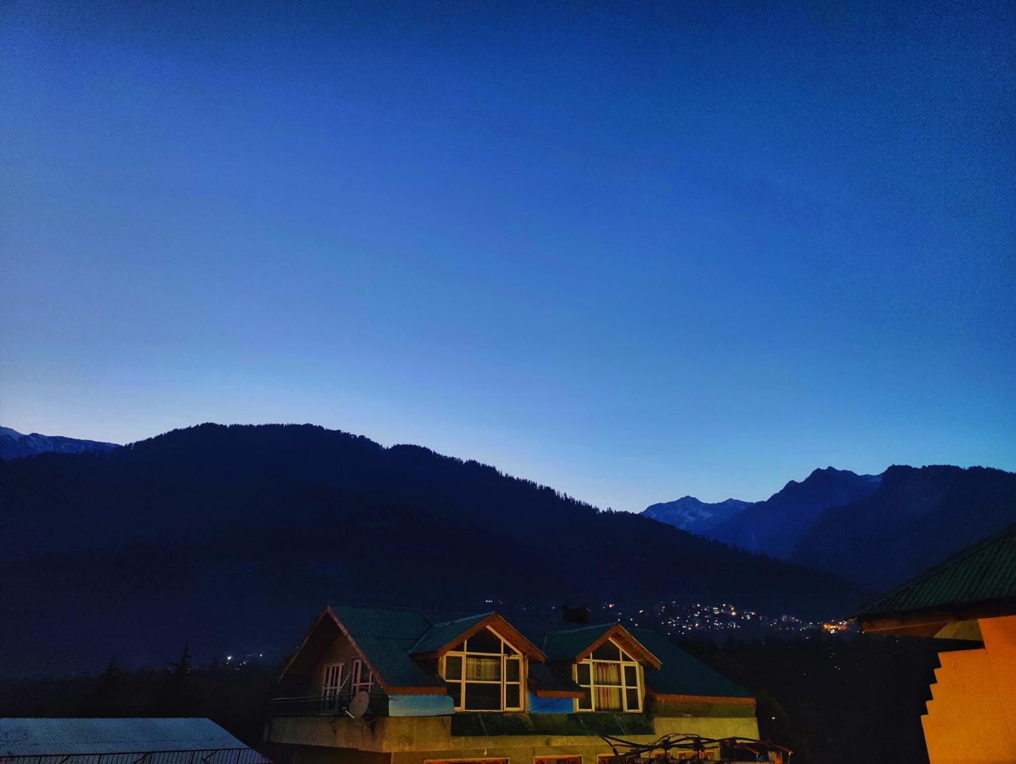 Surya International Hotel Manali Near Mall Road Esterno foto