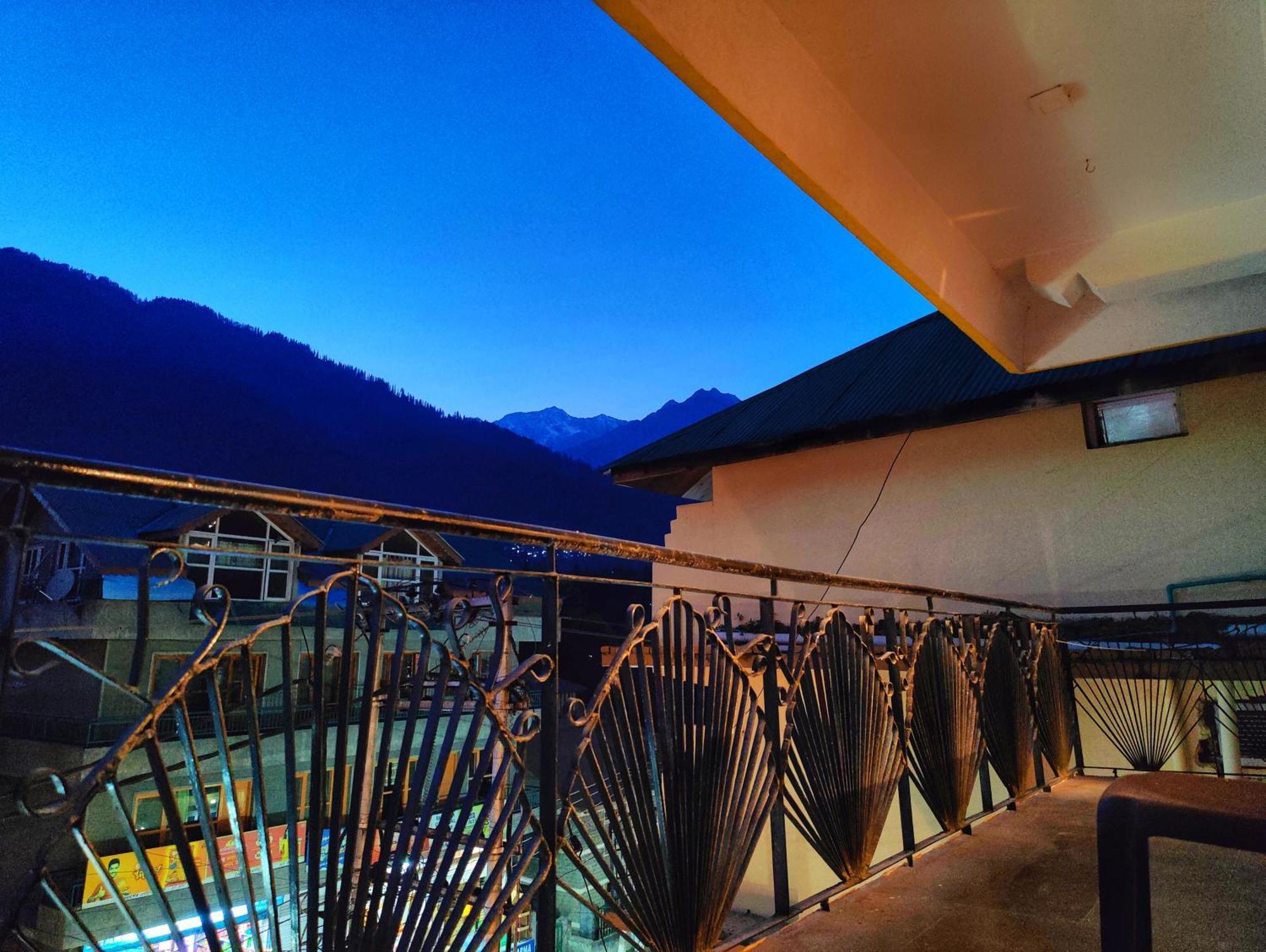 Surya International Hotel Manali Near Mall Road Esterno foto