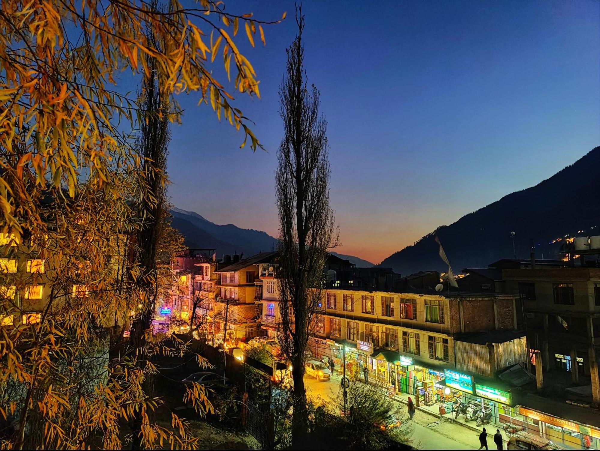 Surya International Hotel Manali Near Mall Road Esterno foto