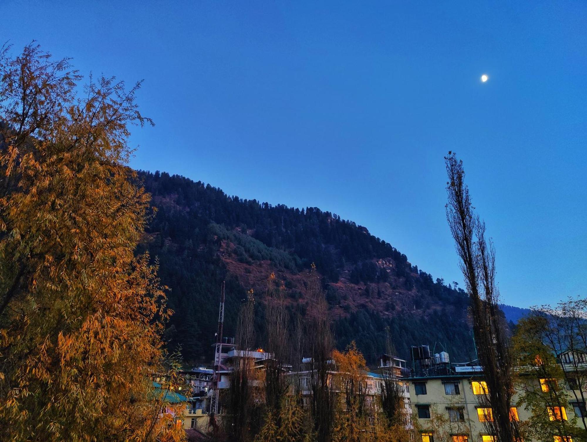 Surya International Hotel Manali Near Mall Road Esterno foto