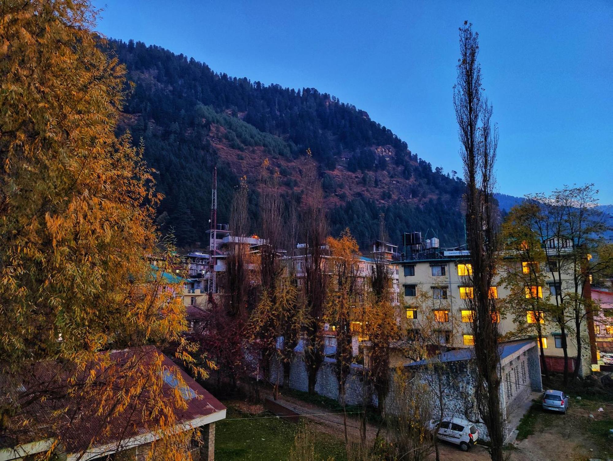 Surya International Hotel Manali Near Mall Road Esterno foto