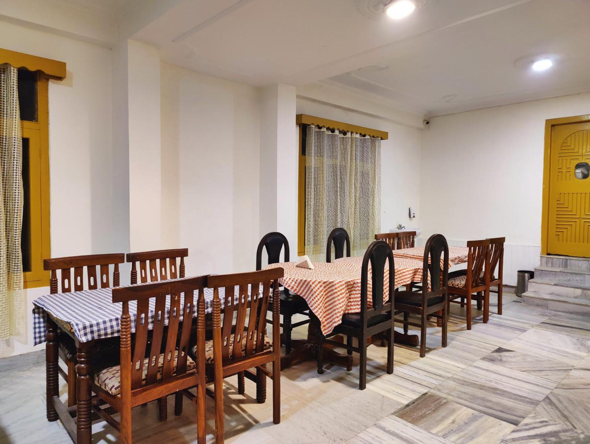 Surya International Hotel Manali Near Mall Road Esterno foto