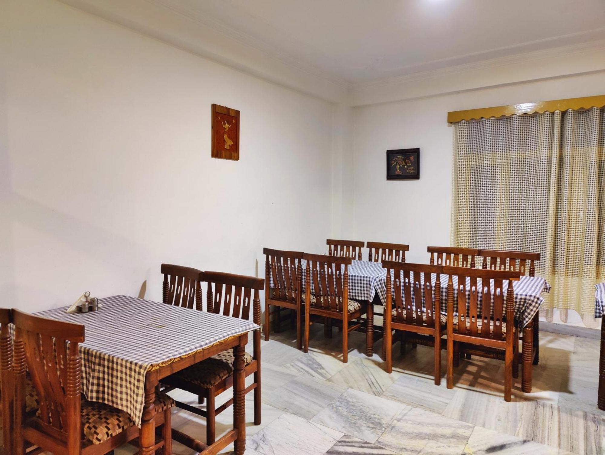 Surya International Hotel Manali Near Mall Road Esterno foto
