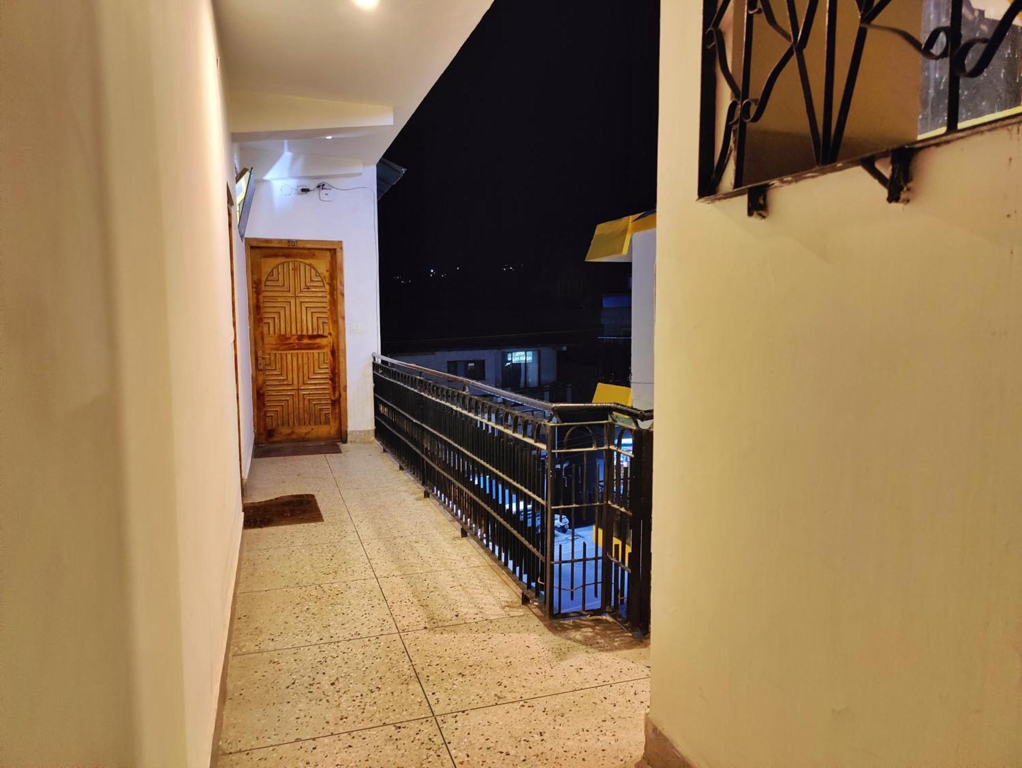 Surya International Hotel Manali Near Mall Road Esterno foto